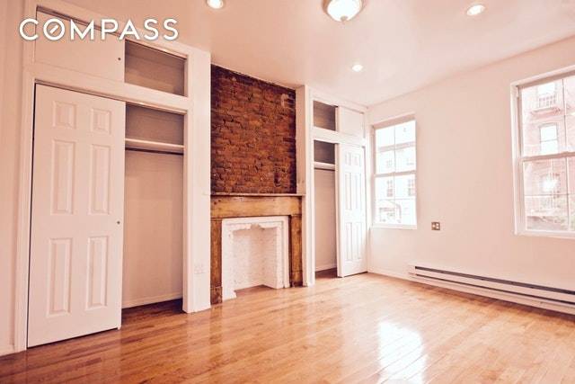 Amazing opportunity to live in a recently renovated 1 bedroom on Bedford Avenue !