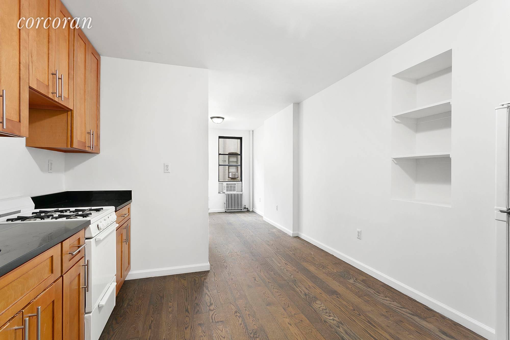 Apartment 7 at 148 Sullivan is a true one bedroom in great condition, on a historic block of the Sullivan Thompson Historic District, where Soho meets the Village.