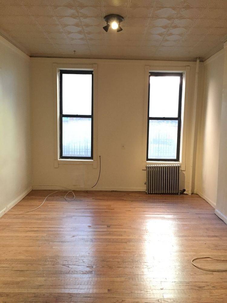 East Village: Renovated 1 Bedroom Apartment