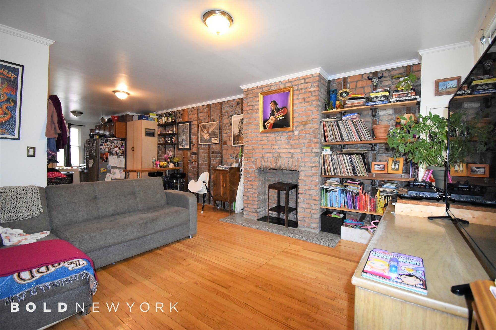 Incredible 2 Bedroom home in the Graham Ave Section of Williamsburg !