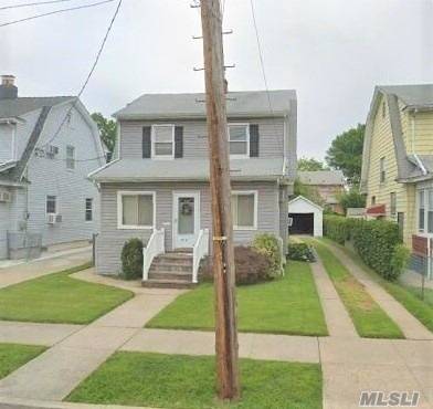 Great Location, Mid Block, Close To City Buses, Parkways, Schools, Stores, Restaurants, And LIRR.
