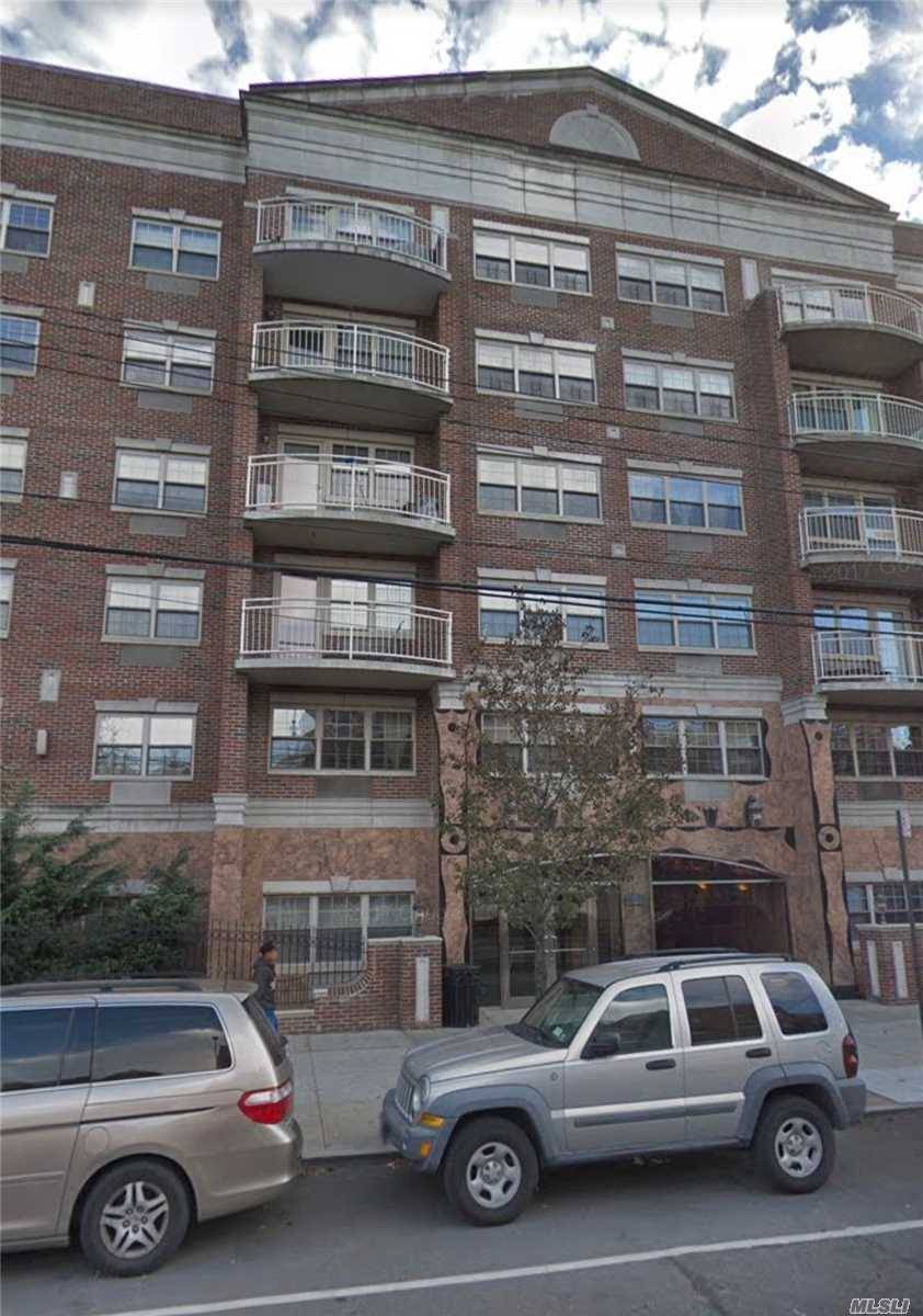 mint condition Condo 2 Bedroom 2 Full Bath, Enclosed Balcony, Open Kitchen, Bright Living Dining Area, Indoor Garage In Basement With Signed Parking Spot, 25 Years Tax Abatement, Laundry Room, ...