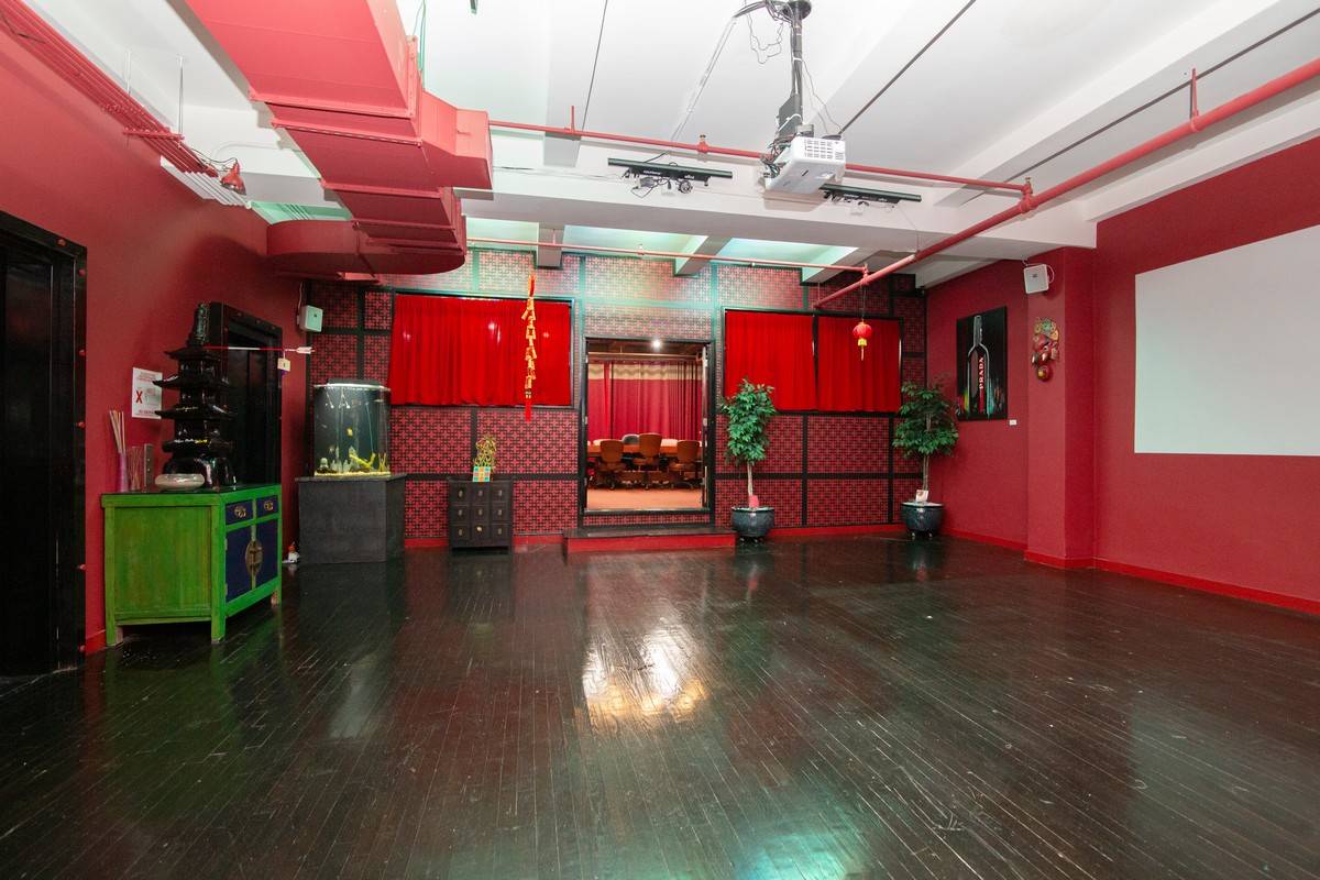 Chelsea Commercial Showroom/Lounge/Event/Office Loft $16K/Monthly