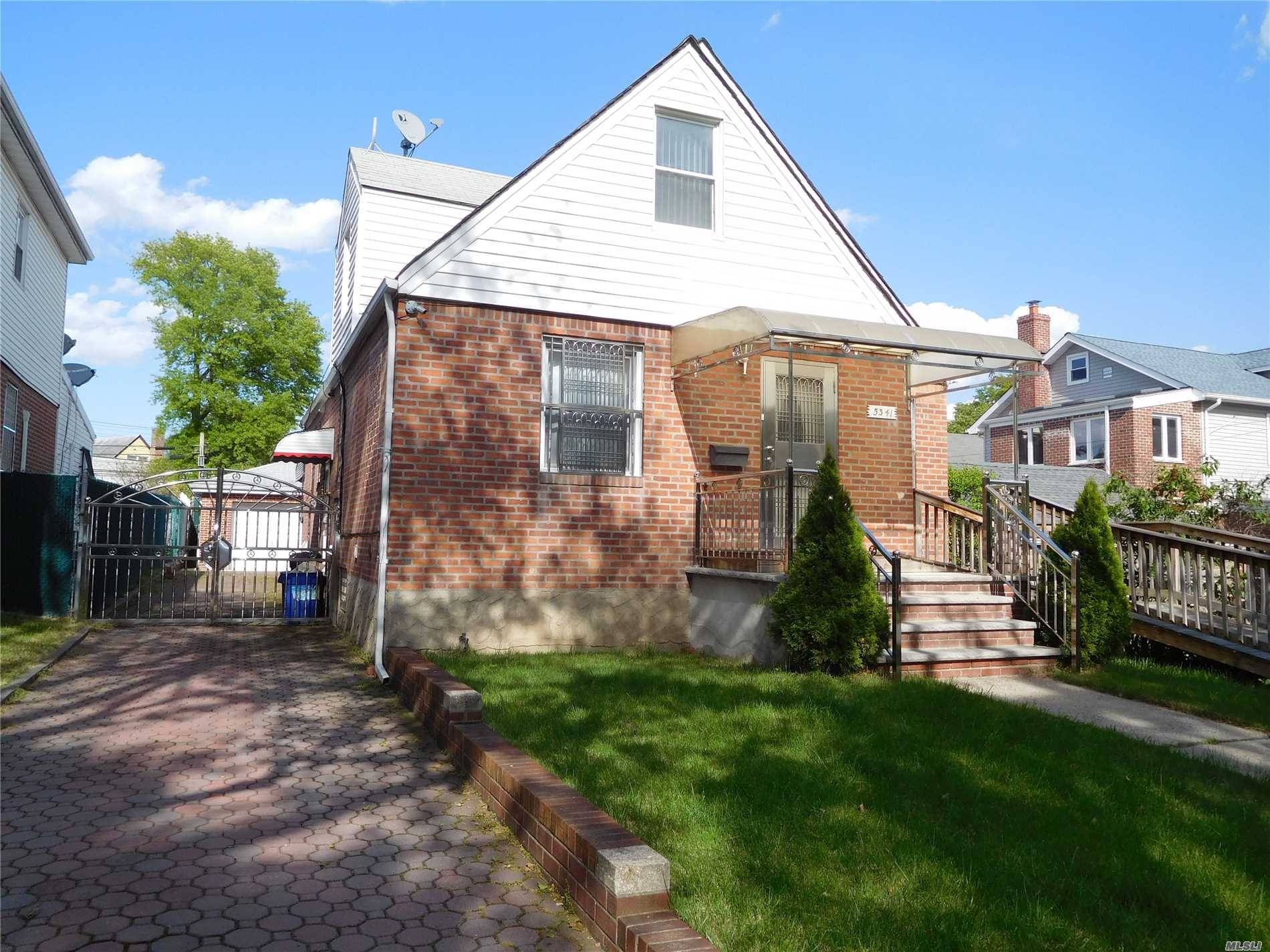 A lovely single family located in the prime location of Fresh Meadows.