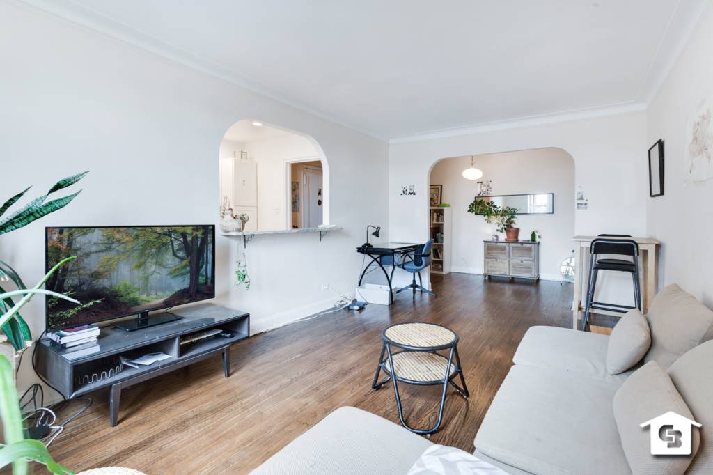 Large pristine corner 1 bedroom coop located on a high floor of a beautiful pre war Art Deco Building with a gorgeous marble lobby.
