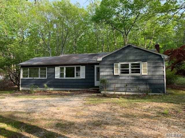 This Quaint Home Located Within One Of Noyack's Most Desirable Neighborhoods Is Just A Short Drive Or Walk To The Beach The Prestigious Elizabeth A Morton Wildlife Refuge Center !