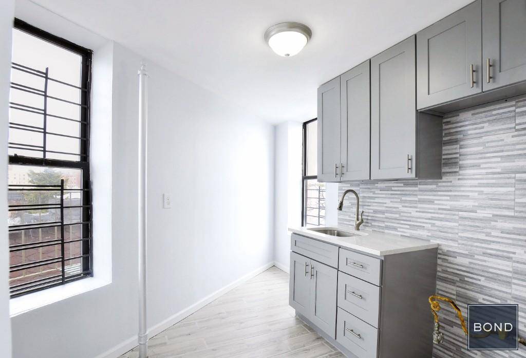 This gorgeous, newly renovated 3 bedroom 1 bathroom apartment can be all yours !