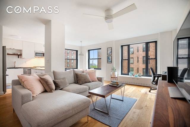 Impeccably Renovated One Bed Apartment Impeccably renovated with a keen eye to design and style, you do not want to miss this spacious one bedroom apartment on the coveted, landmarked ...