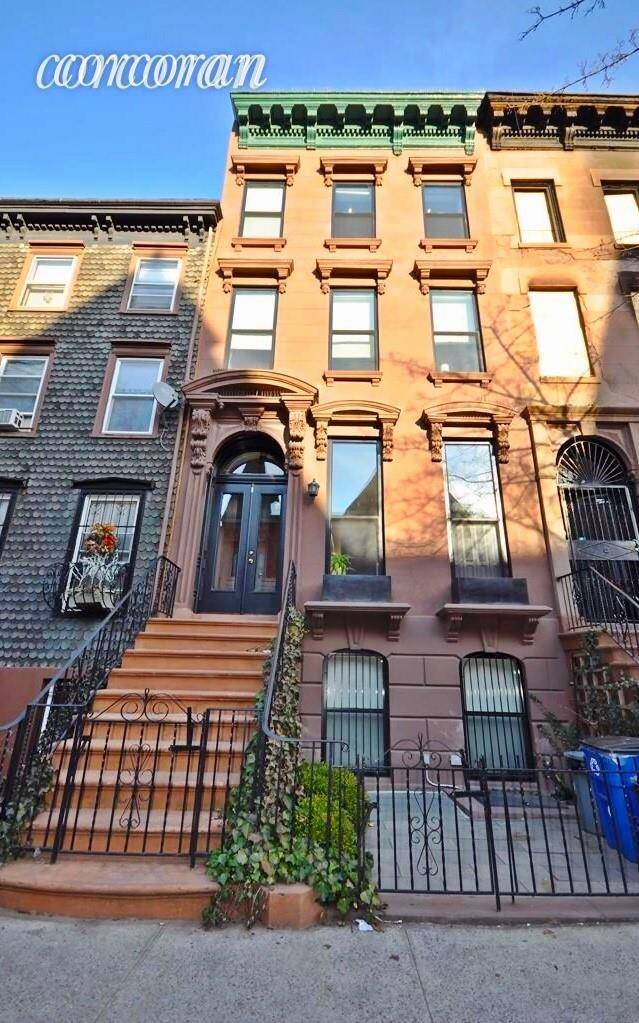 The house at 169 Adelphi is as gorgeous a traditional Ft Green brownstone as you are ever going to find.