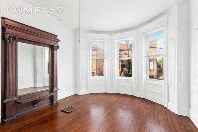 RENAISSANCE REVIVAL 2 FAMILY ROW HOUSE First time to market in 100 years !