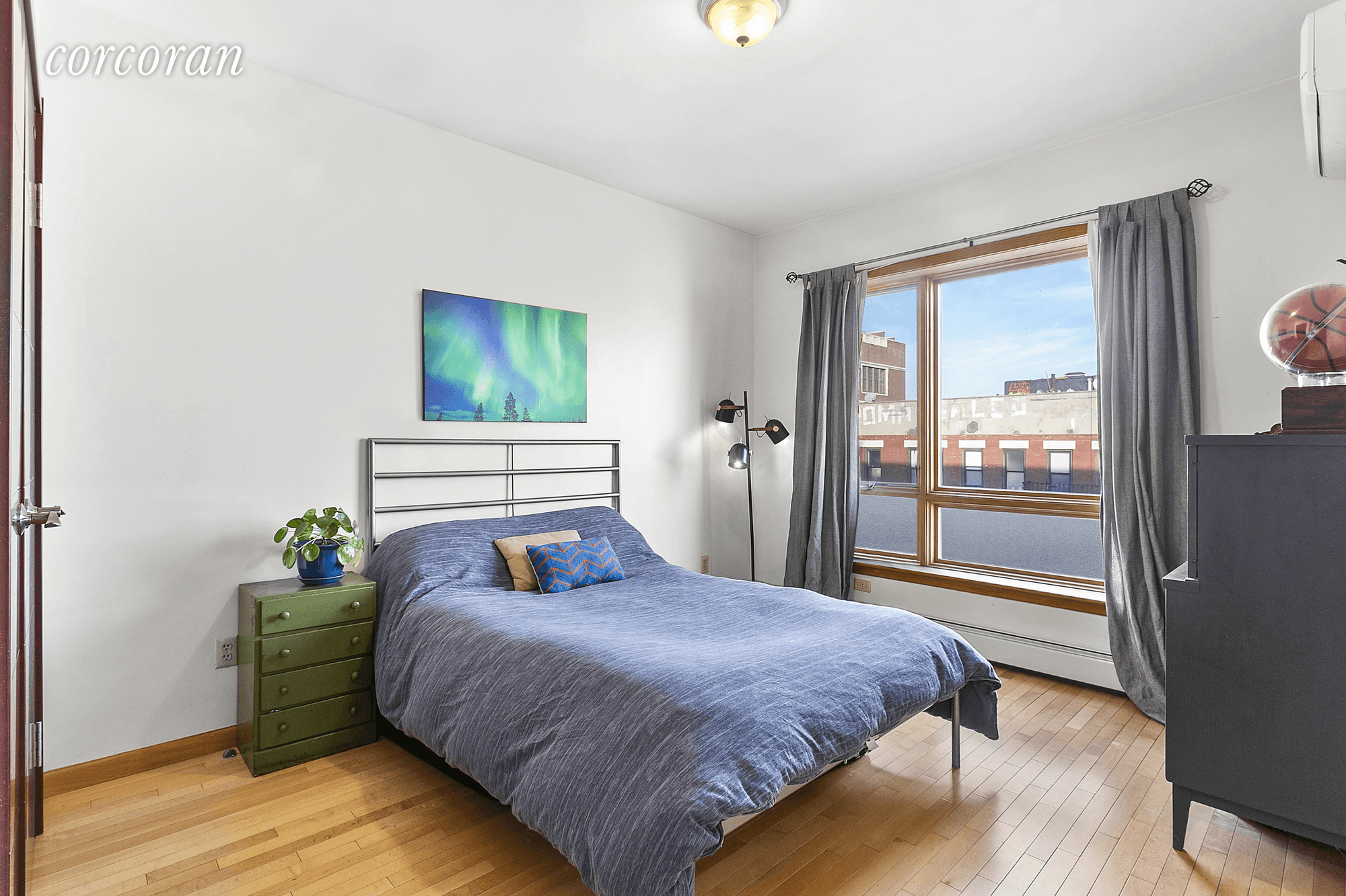 ACCEPTED OFFERDeeded Parking Included and Beautiful South Facing Views of Brooklyn !