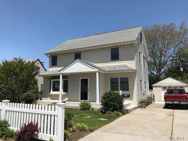 Beautiful Spacious Bright Colonial Sd 14, Sitting on 6042 Sqft Lots, w 1930 Sqft Living Space, 3 Brs, 2 Full Baths, Huge Master Br, Vaulted Ceiling, Large Eik Granite Counter ...