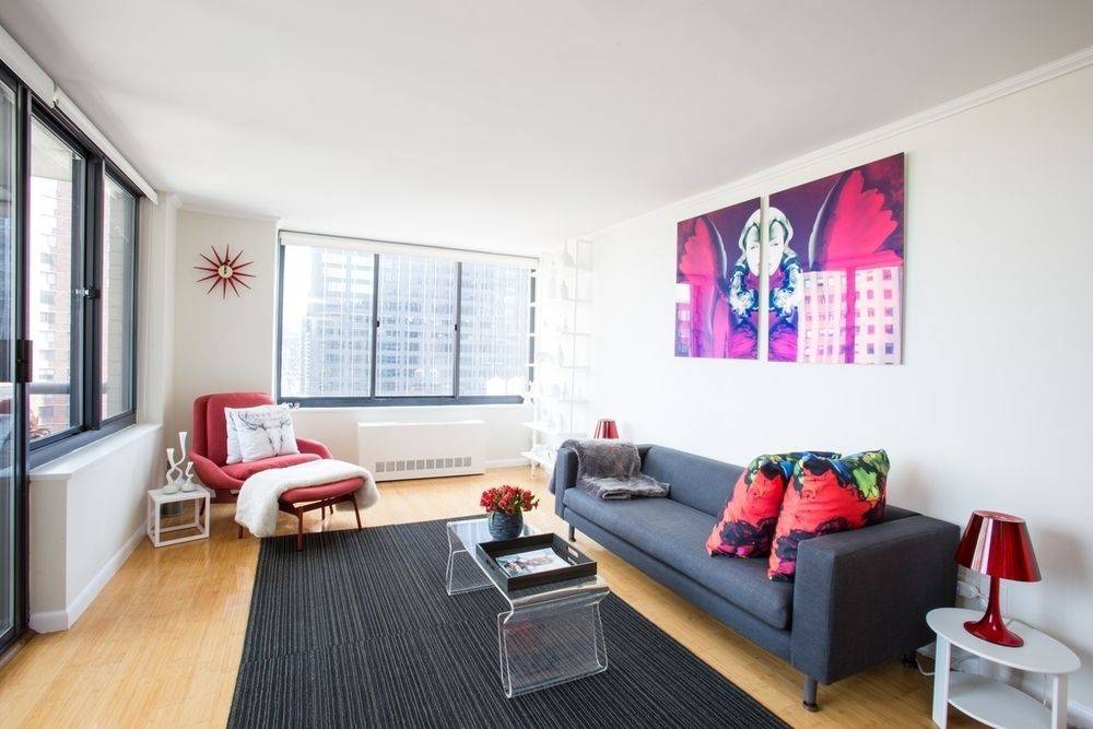 No Fee, Large 1 Bedroom in Midtown West featuring a Private Balcony