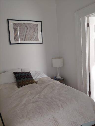 Recently renovated, second floor one bed unit in walk up building on prime Brooklyn Heights block.