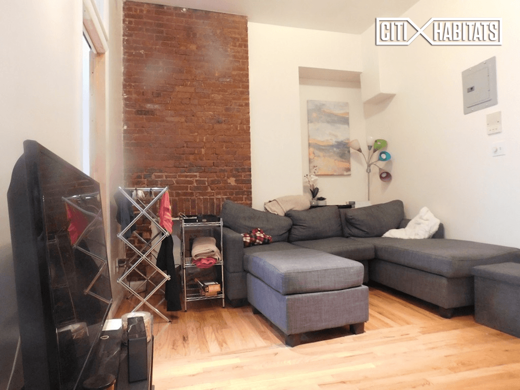 Large two bedroom in the Murray hill area.