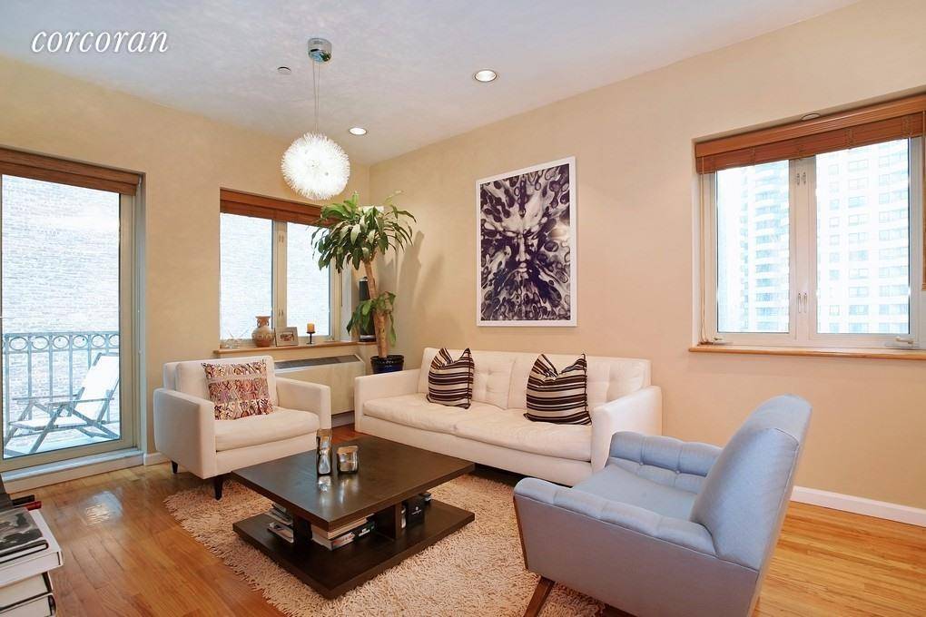 Penthouse 1bed 1bath with large living dining area and private balcony in a new boutique elevator condo with just 2 apartments per floor and laundry in the basement !