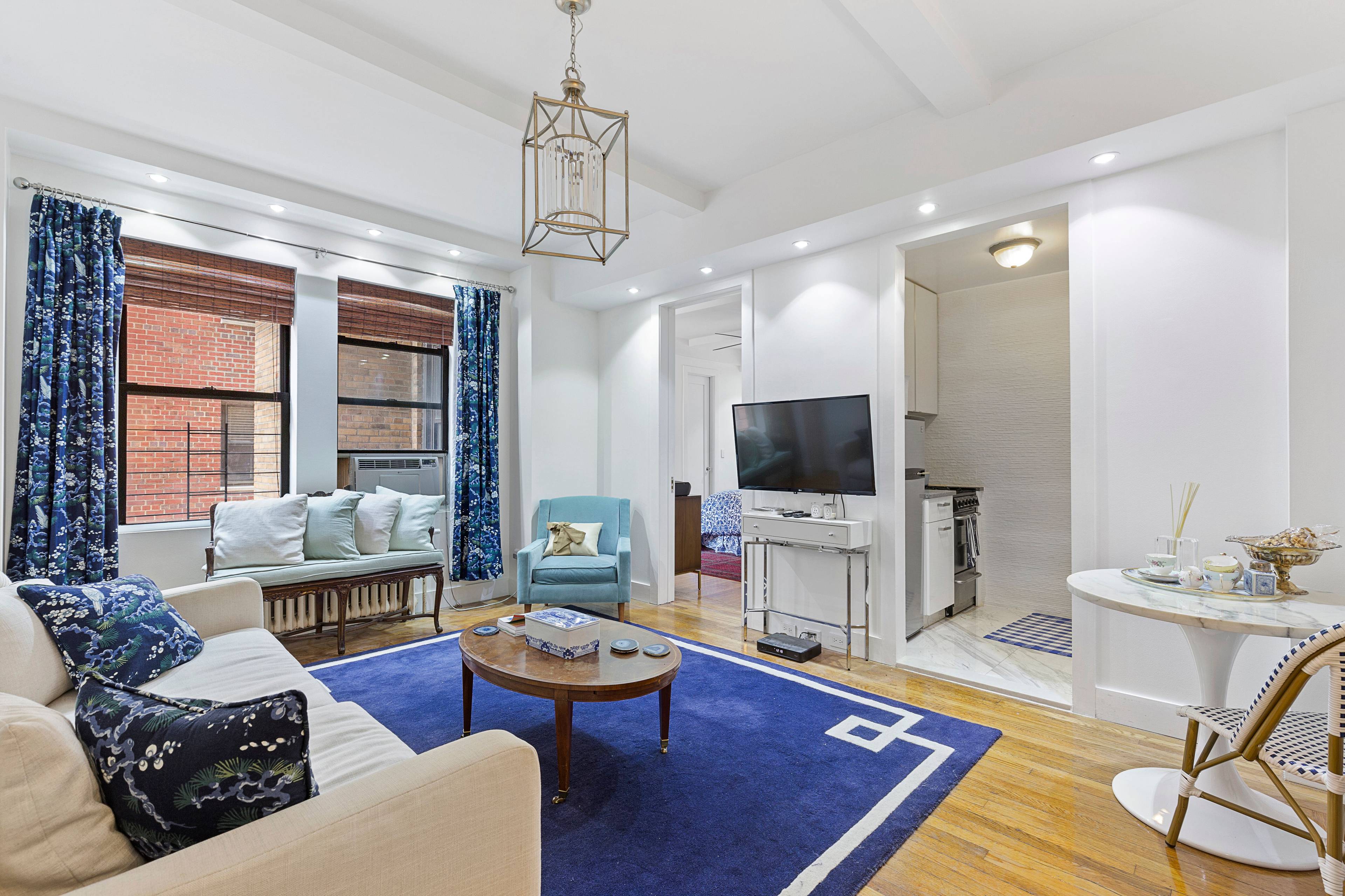 Amazing One Bedroom Apartment With Modern Finishes In The Heart of The Upper East Side!!!