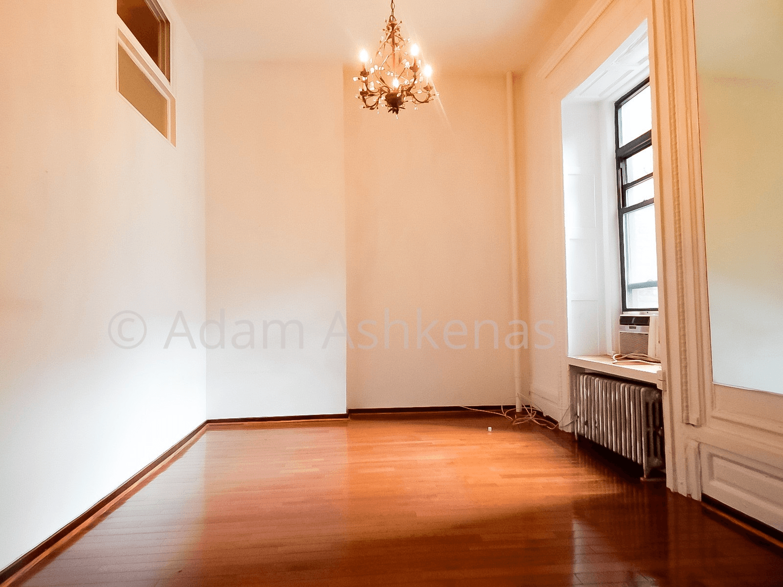 Just listed at 140 West 75th Street, New York, NYBright, big, and eclectic one bedroom apartment in Manhattan's Upper West Side.