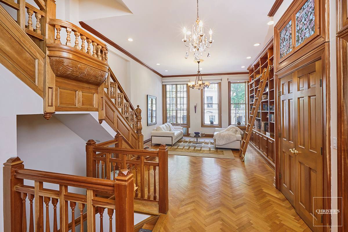 Gracious Renaissance Revival Townhouse This elegant four story Renaissance Revival townhouse was built in 1893 as one of six original Victorian brownstones that form the West 71st Street Historic District, ...