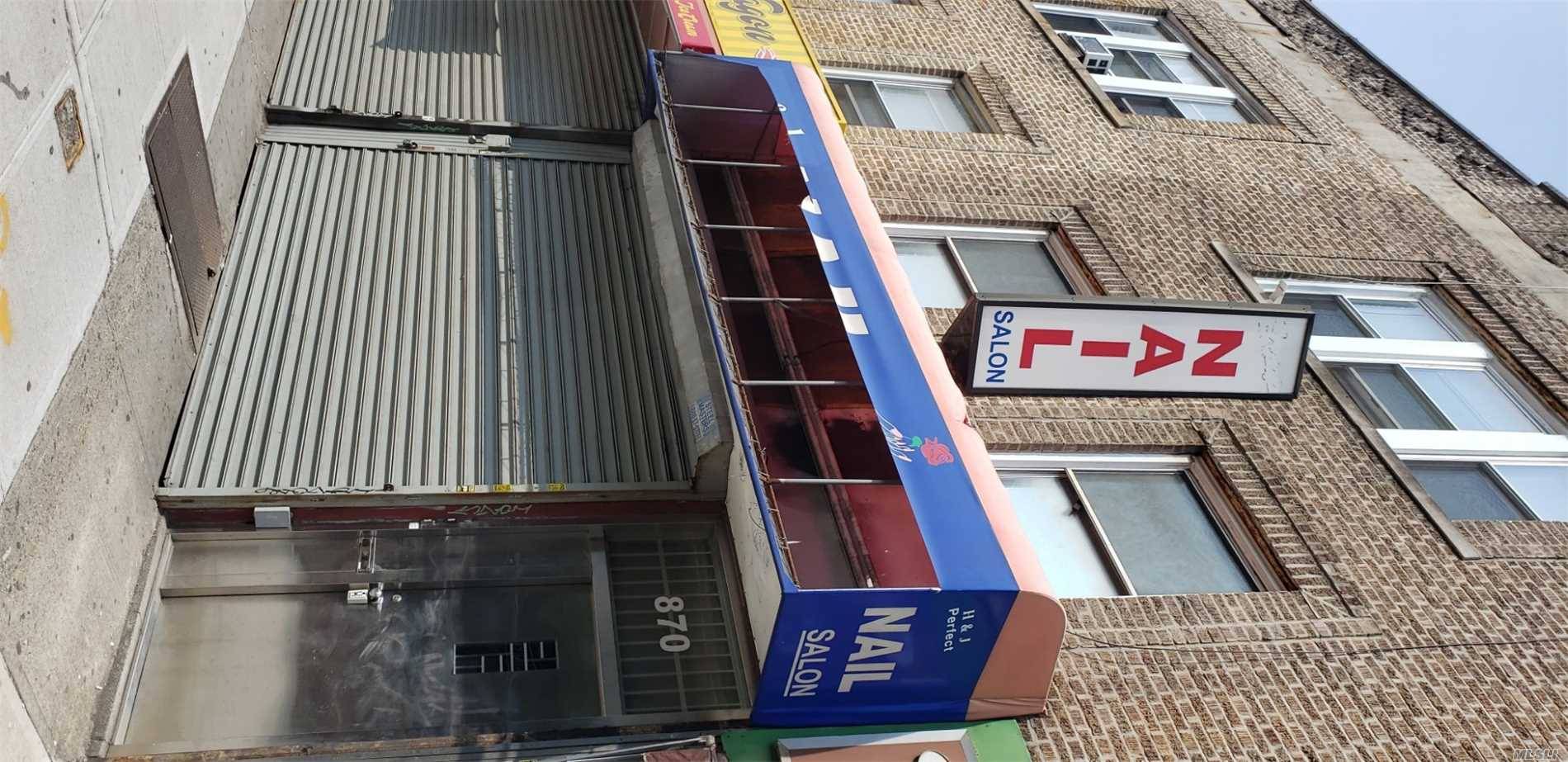 Great commercial space in Crown Heights on busy business strip.