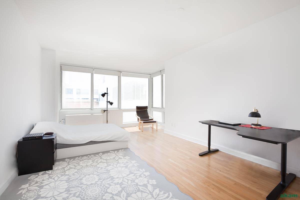move in date August 1stCorner Loft Like Studio with a HUGE Walk in Closet in Lincoln Square !