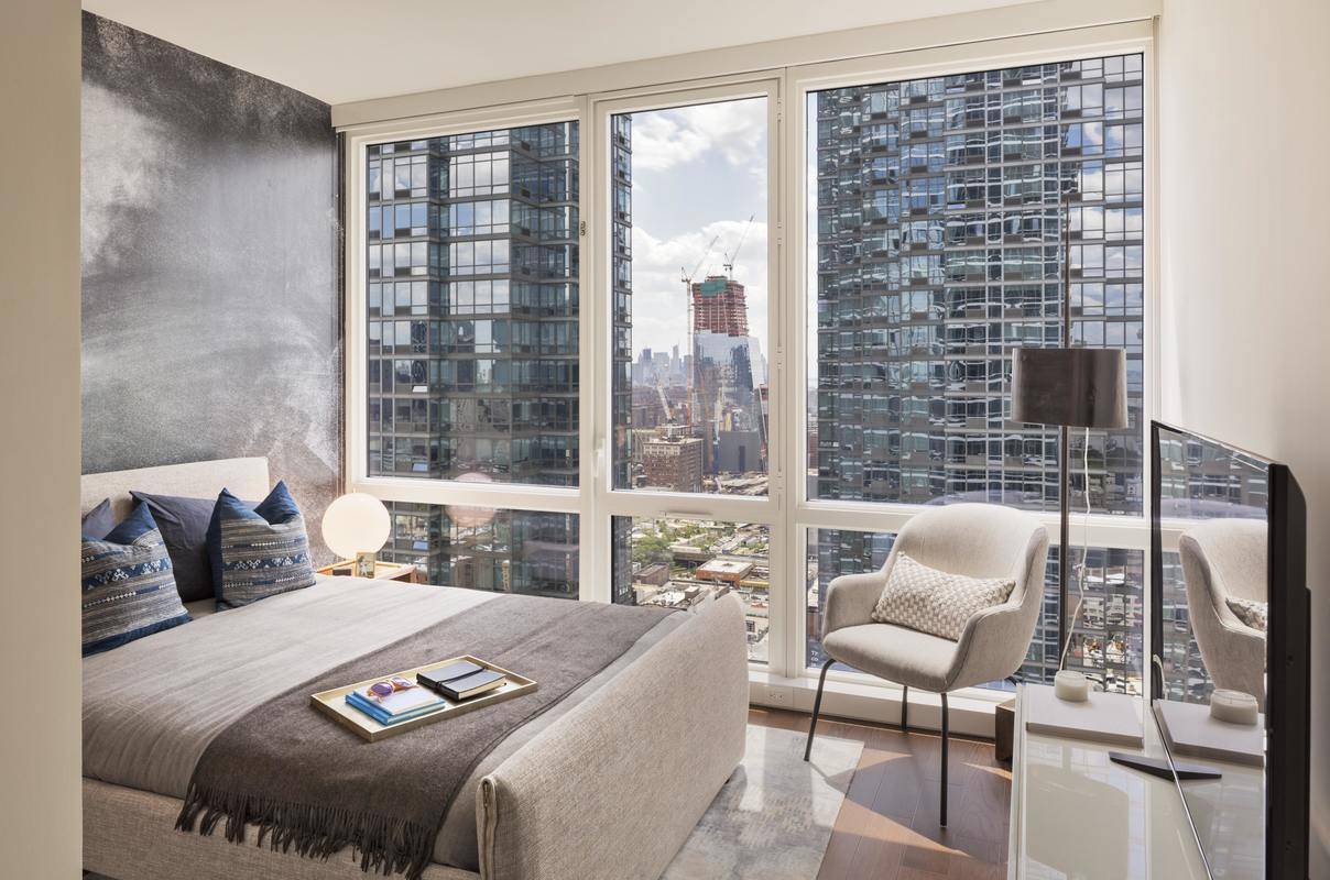 Stunning views from this Penthouse in Midtown West 1 Bed 1 Bath