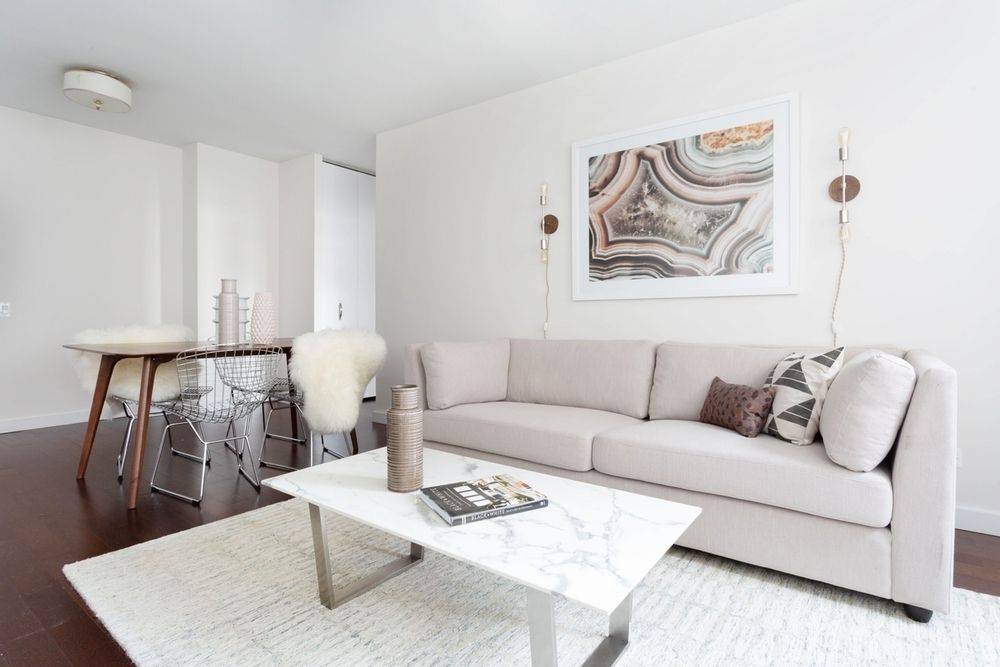 Airy 1 Bed in Luxury Building in Murray-Hill w/ Stunning Views of East River