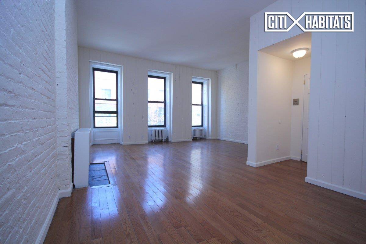 New on the market ! Large converted bedroom home located on 60th St and Third Ave, in a well maintained townhouse with easy access to everything.