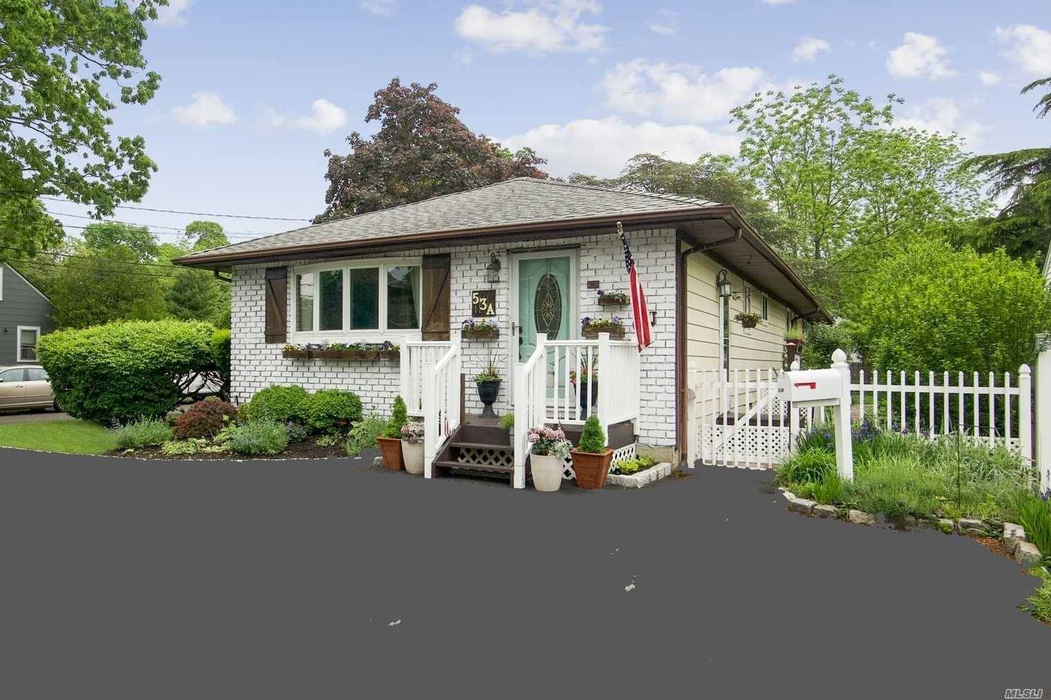 Beautiful, Updated 4 Bdrm 2 Bath Ranch on Large, Private Flag lot, South of Montauk Highway.