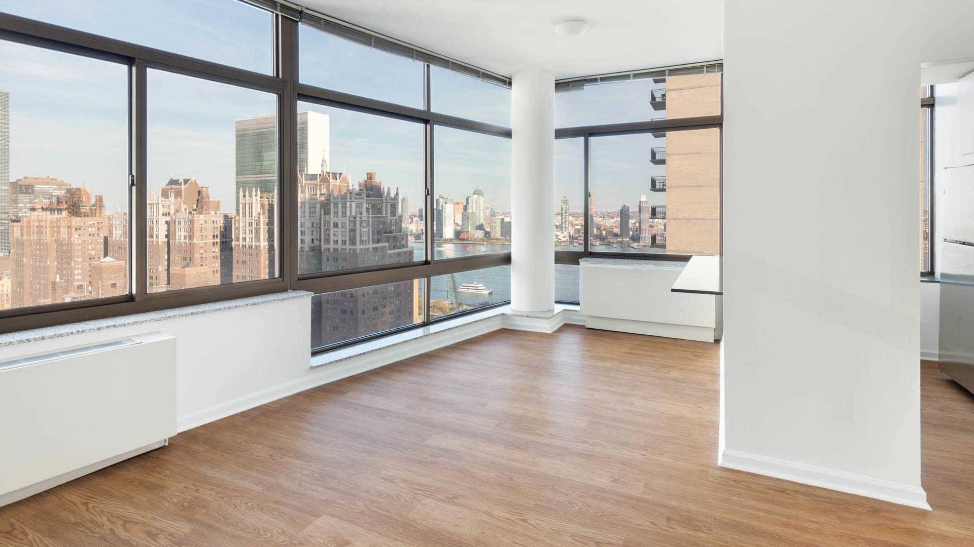 Floor-to-Ceiling Windows in Beautiful Studio Apartment - Murray Hill -with Washer & Dryer in Unit