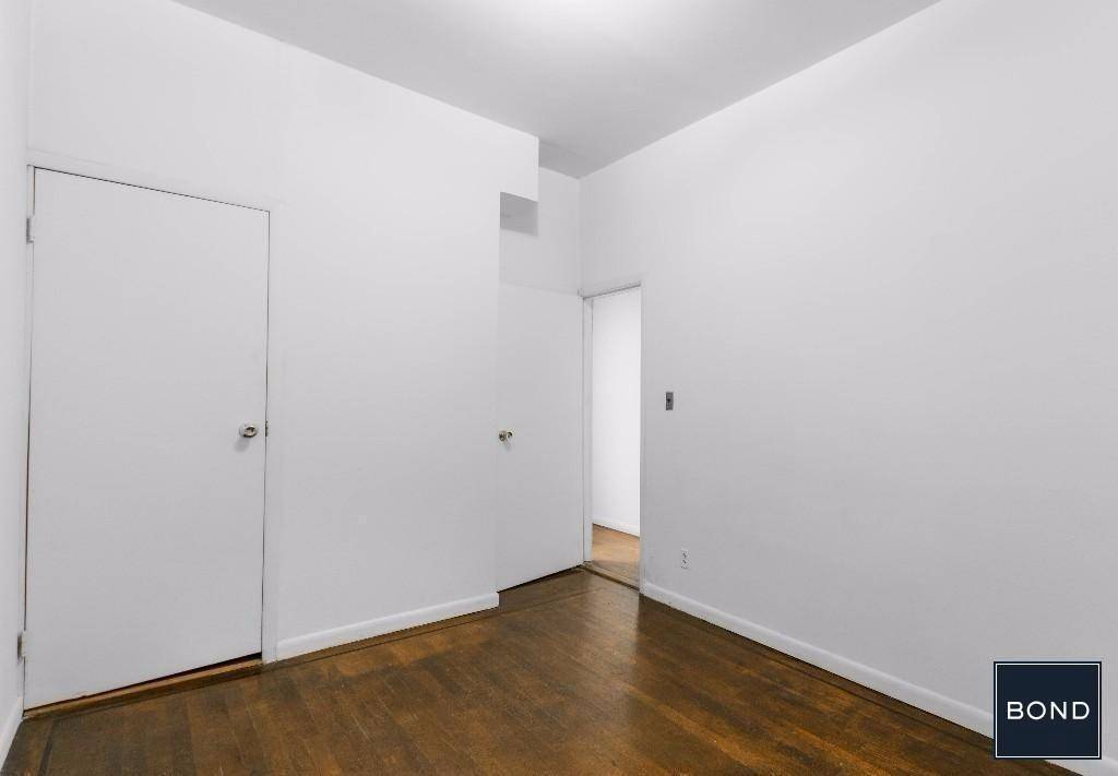 Large 1Br in Prime location
