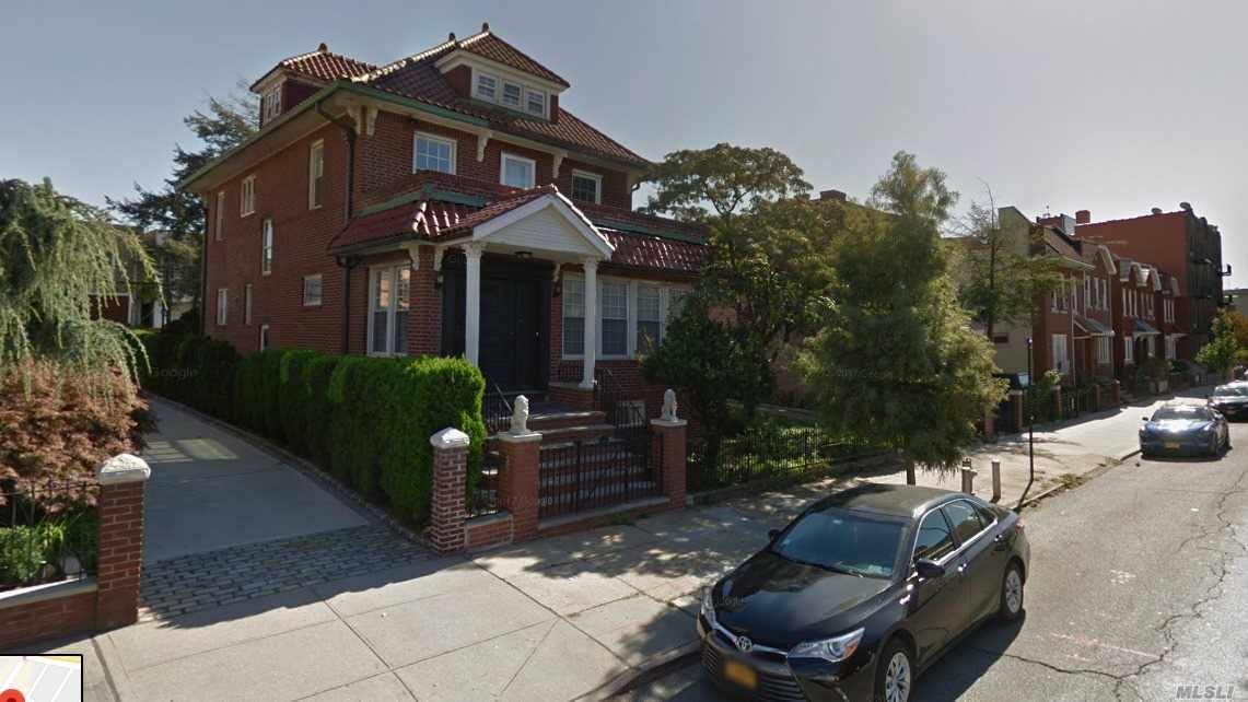 Unique Opportunity To Own A Suburban Style Home In The Heart Of Astoria.