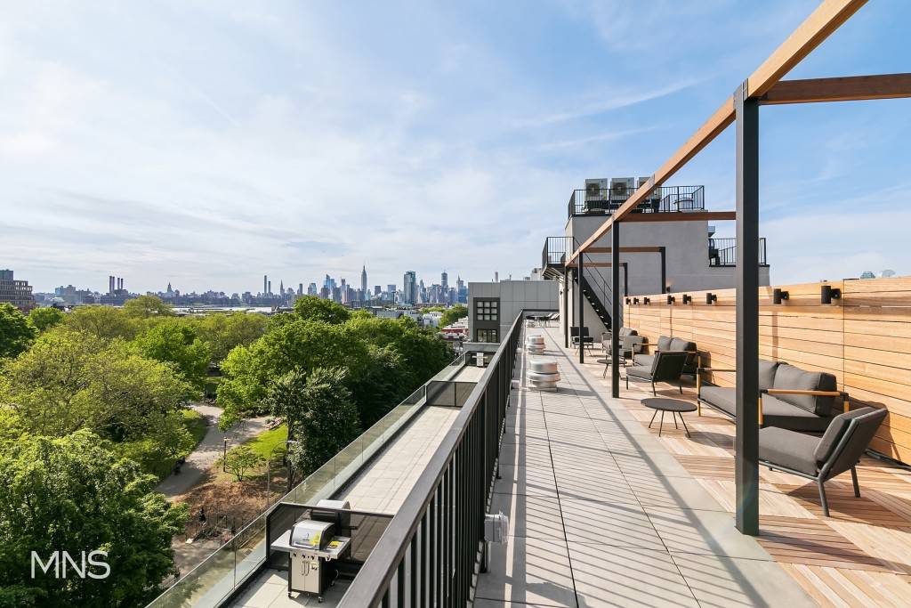 Now Leasing Amazing 1 Bedroom across from McCarren Park Offering 1 Month Free No FeeIdeally situated overlooking McCarren Park, these effortlessly designed residences feature thoughtful layouts and condo finishes in ...