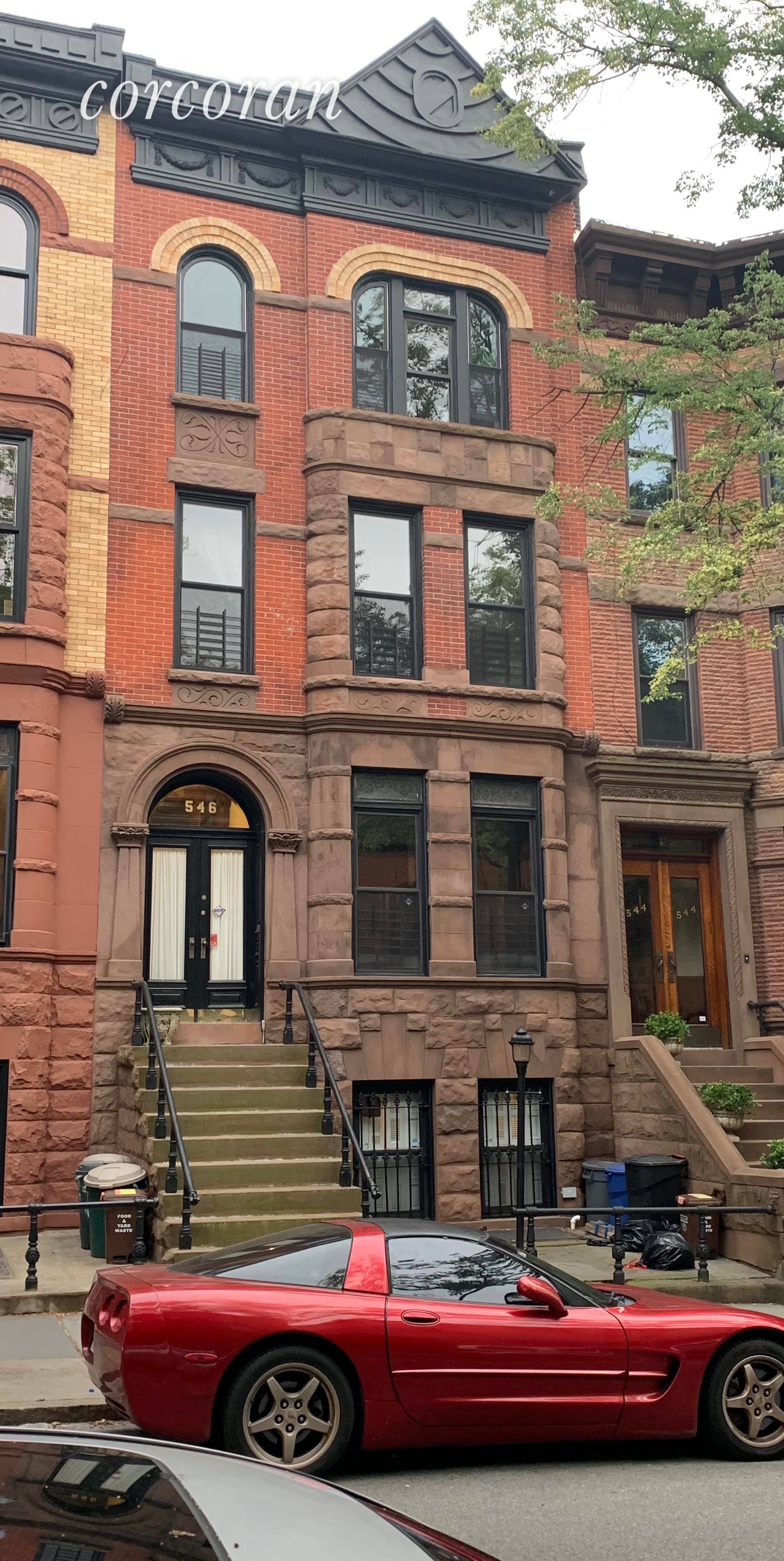 Center Slope TOWNHOUSE Upper TRIPLEX RENTALCENTER SLOPE TOWNHOUSE RENTAL Enjoy three full floors of gracious townhouse living in this 20' wide renovated Victorian brownstone triplex with loads of original detail ...