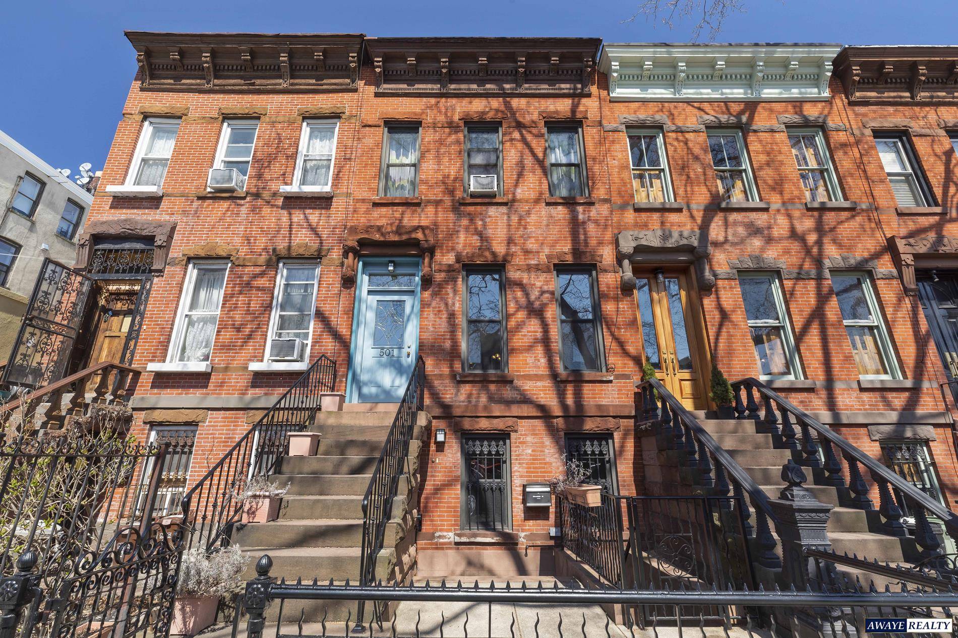 Welcome to TOWNHOUSE on 17thThis outstanding property is located on one of the most coveted wide streets in the border of South Slope and Windsor Terrace.
