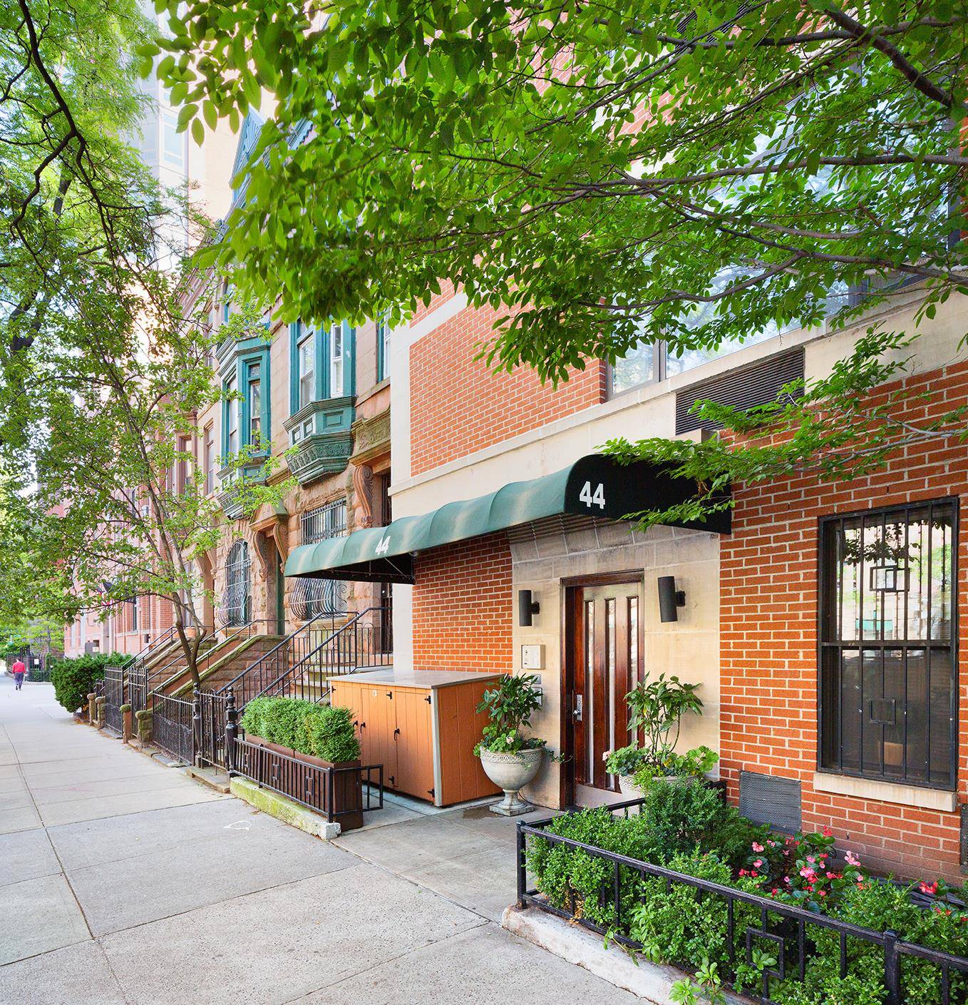 Incredible Deal ! Light and bright full floor two bedroom and two bathroom condo next to Central Park.