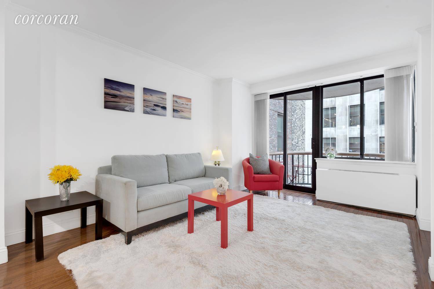 This beautifully renovated 1 bedroom home at 45 East 25th Street is in the heart of the Flatiron neighborhood.