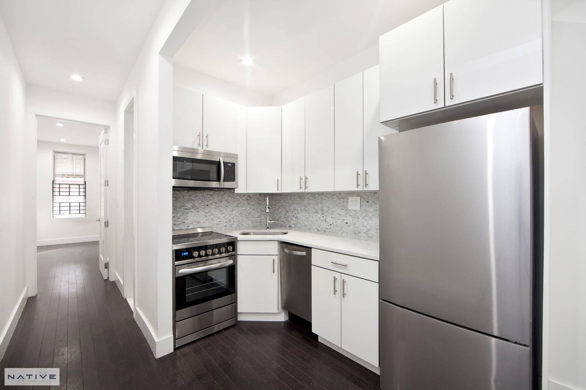 NO FEE ! JUST HIT MARKET Stunning 2 bedroom, 2 full bathroom apartment in the epicenter of Bushwick !