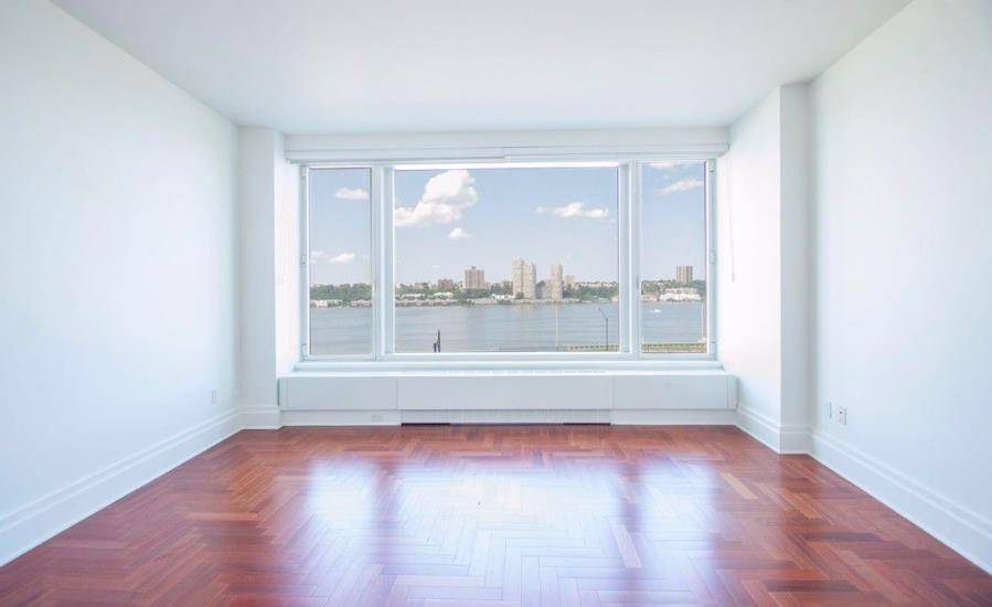 Elegant and oversized one bedroom with stunning and direct Hudson River views that will make waking up in your home an experience of beauty and wonder !