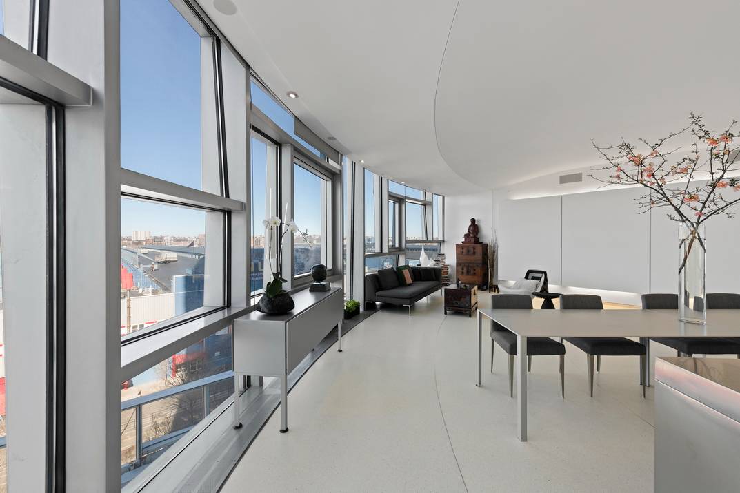 Jaw-Dropping 1 Bed with Panoramic Hudson River Views