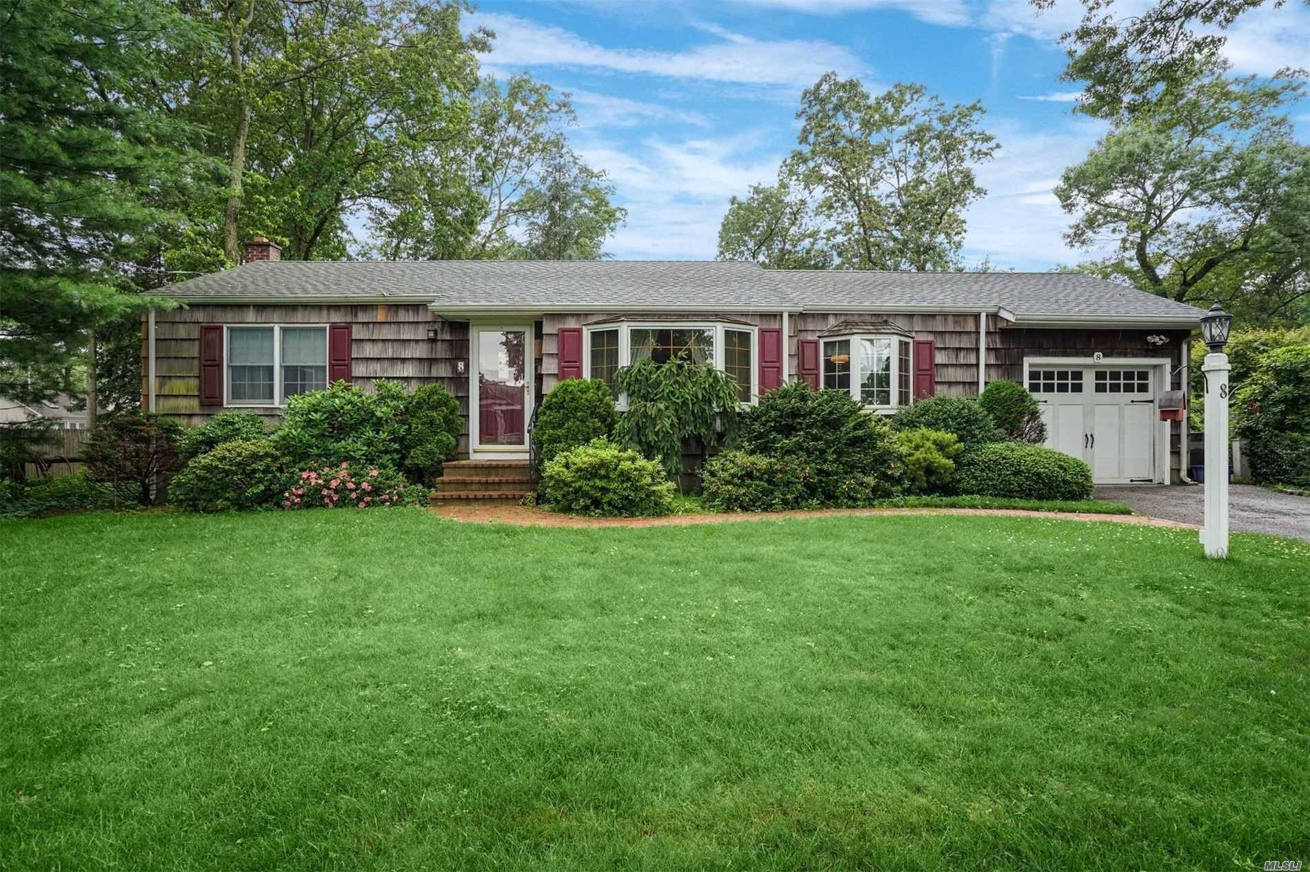 This Nicely Kept Ranch Style Home Sits On A Quiet Tree Lined Street In Sought After East Northport Northport Schools.