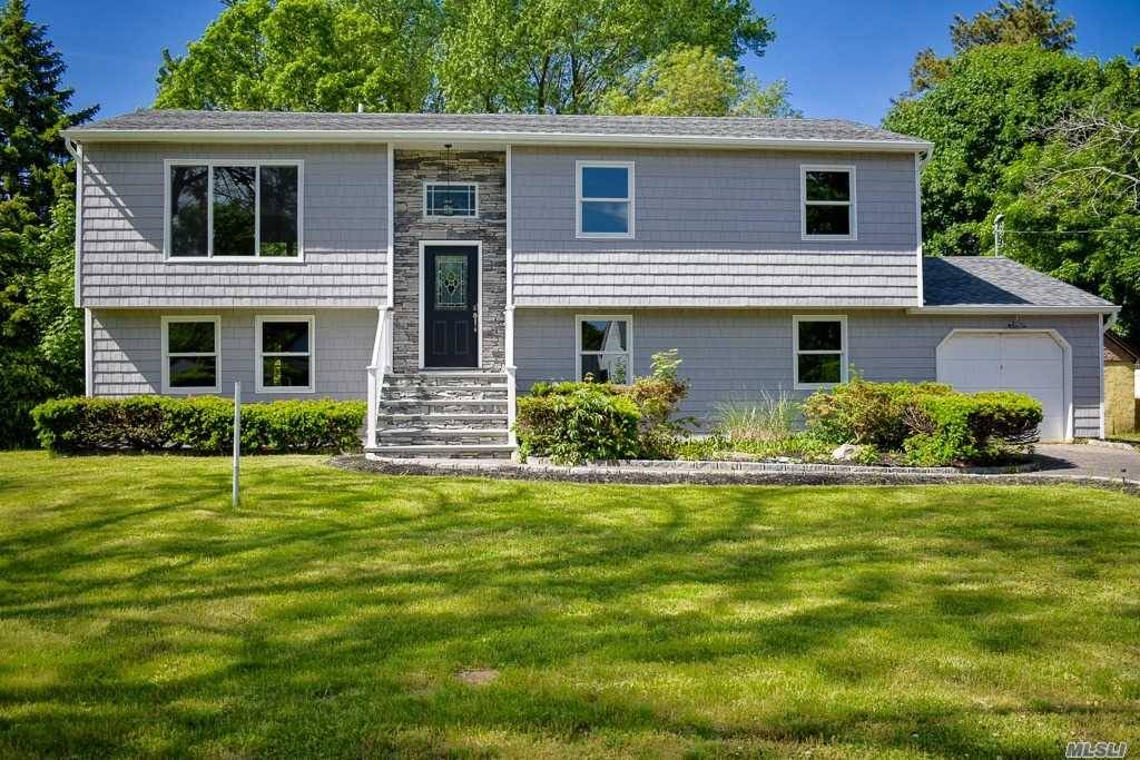 Situated on. 29 acres in the award winning Half Hollow Hills school district, this fully renovated 5 bed 3 bath home was designed with today's buyer in mind.