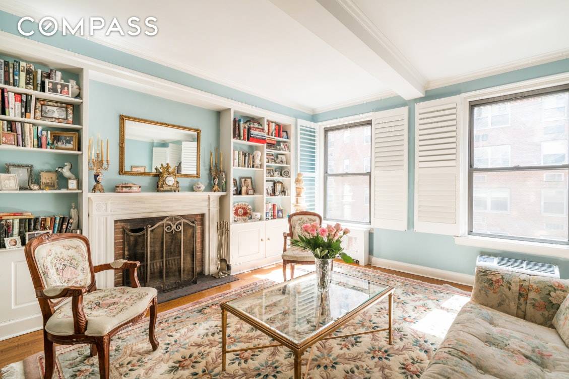 Lovely Prewar, bright two bedroom two bathroom home, located in a 1926 historic and elegant white glove cooperative building, designed by the renowned architects McKim, Mead and White.