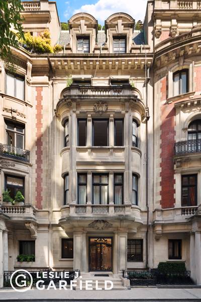 The grand limestone townhouse known as 7 East 88th Street is ideally located on a prime Carnegie Hill block situated steps from Fifth Avenue and Central Park.