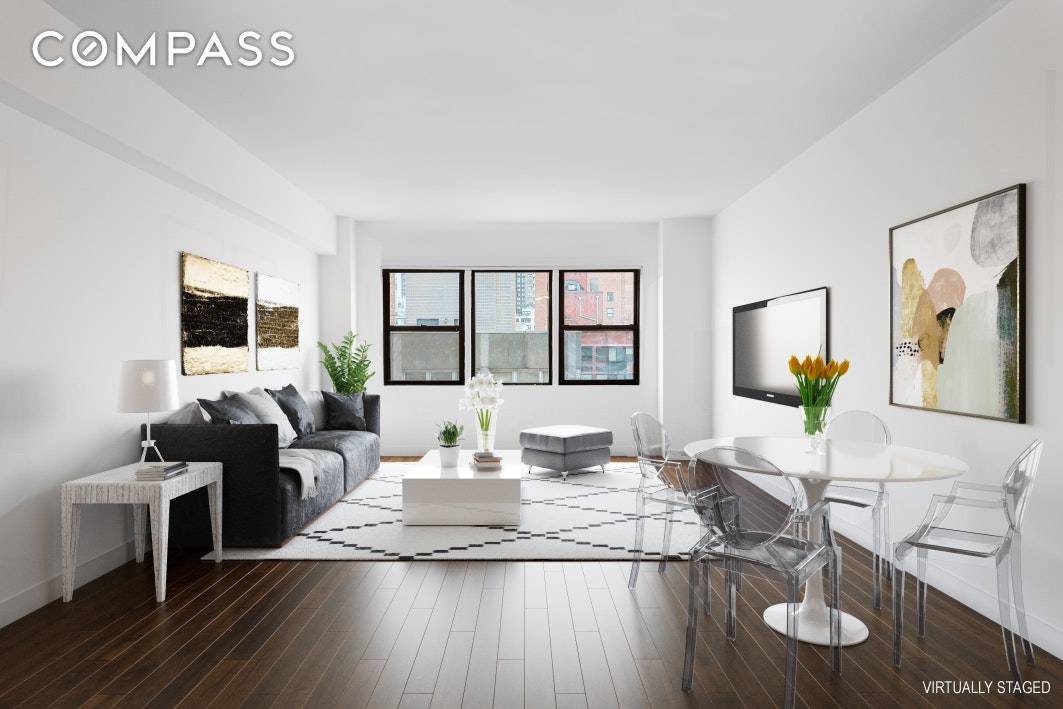 This extra large, south facing 1 bedroom, 1 bath unit is in the best location on the upper east side !