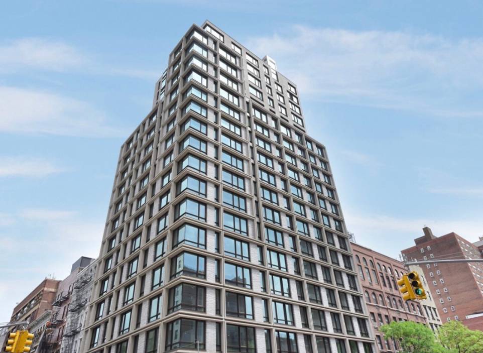 Residence 10B at 200 East 21st Street is a stunning 773 square foot 1 bedroom, 1 bath home with beautiful western light streaming in from over 8 foot tall bronze ...