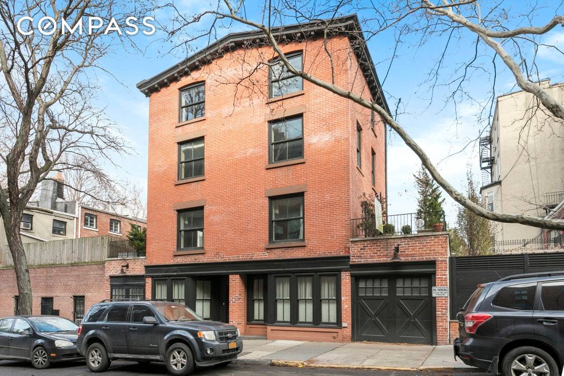 This spectacular Brooklyn Heights convertible four bedroom, three bathroom townhouse melds historic bones and meticulous renovations to create an inviting contemporary home with rarest of all Brooklyn amenities an attached ...