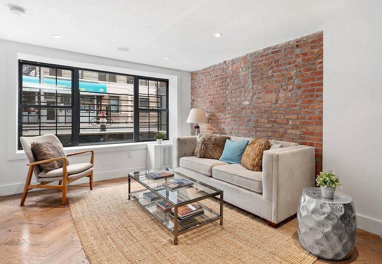 Take Advantage Of This Extraordinary Opportunity In The Heart Of Williamsburg !