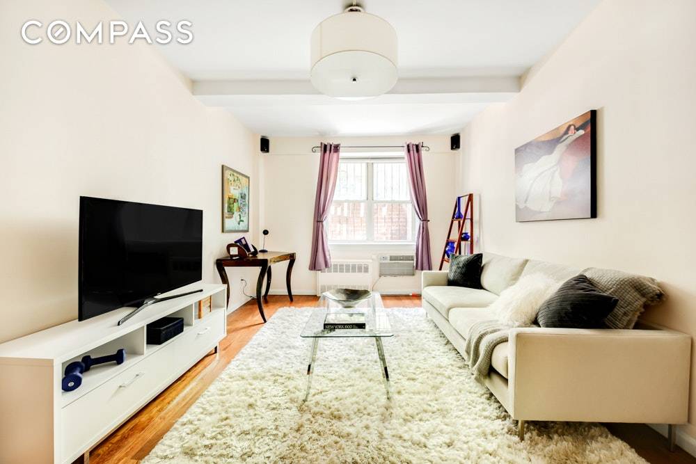 Gorgeous pre war one bedroom Co Op in the heart of the Upper West Side.