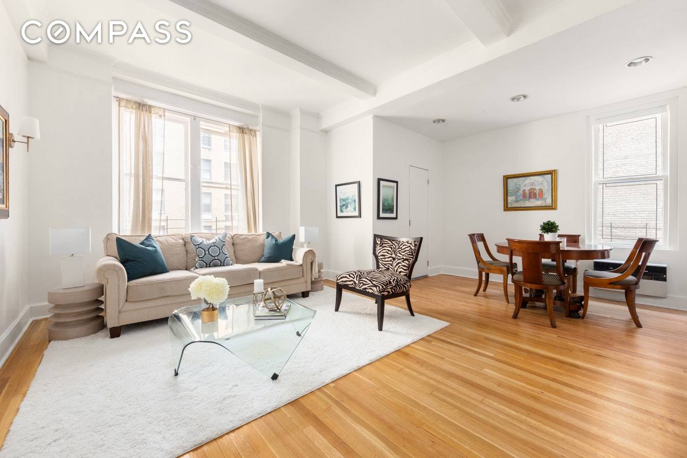 1060 Park Ave is positioned in one of the most desirable locations in Carnegie Hill.
